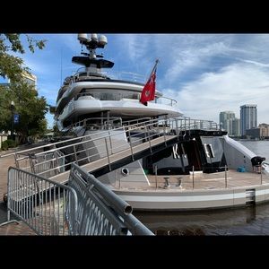 Meet your Posher, Marvin